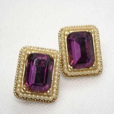 Purple & Pearl Gold Tone Screwback Earrings 