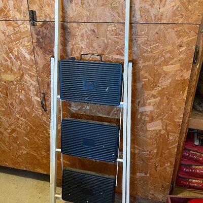 G9: Three Step Skinny Mini Step Ladder