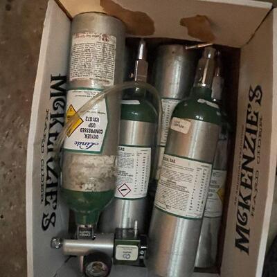 G27: Medical Oxygen Tank Cart and Tanks