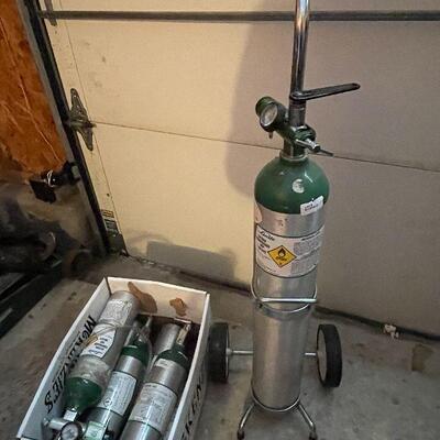 G27: Medical Oxygen Tank Cart and Tanks