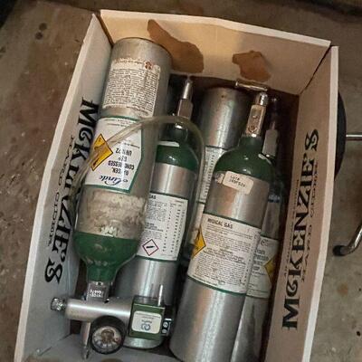 G27: Medical Oxygen Tank Cart and Tanks