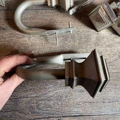 G32: Curtain Tie Backs - Four Sets