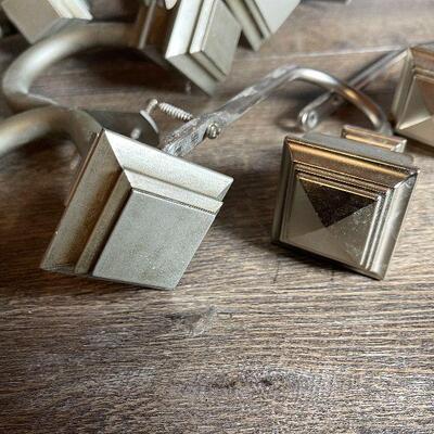 G32: Curtain Tie Backs - Four Sets