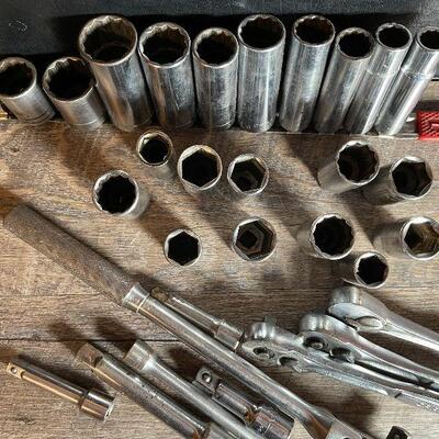 G34: Set of Large American Sockets, Ratchets, and Extenders