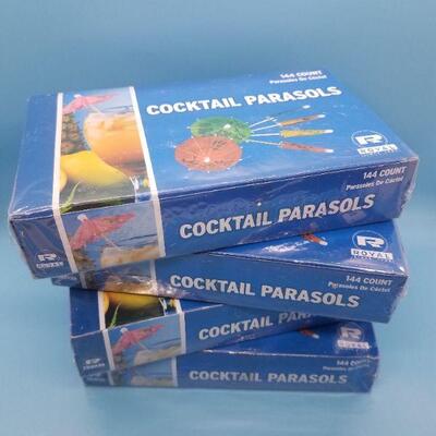 Lot #5 - 4 new boxes of cocktail parasols