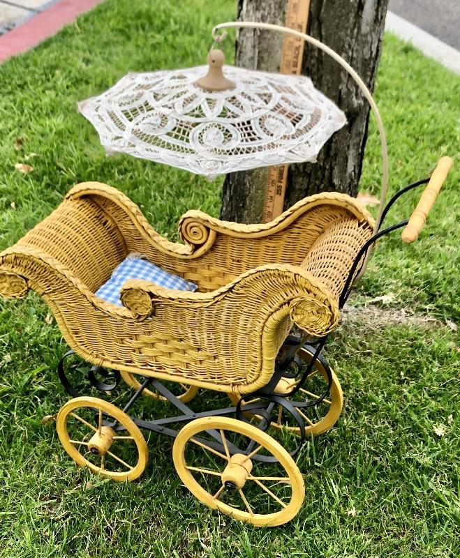 Vintage Wicker Baby Doll Stroller Buggy with attached Parasol