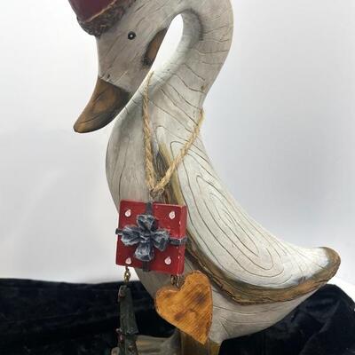 Lot #73   Christmas geese