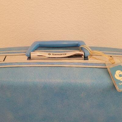 Lot 60: Vintage SAMSONITE SILHOUETTE Blue Sky Mid Century Modern Suitcase