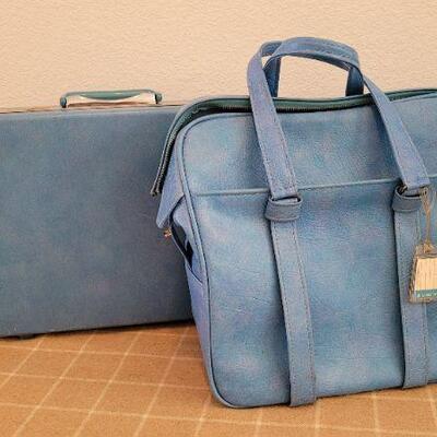 Lot 78: Vintage SAMSONITE Mid Century Modern Blue Sky Luggage and Briefcase Set