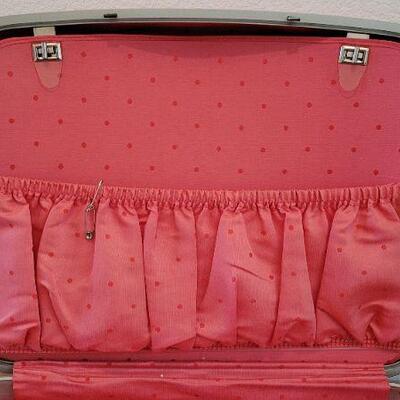 Lot 79: Vintage SAMSONITE SILHOUETTE Pink Sky Luggage 