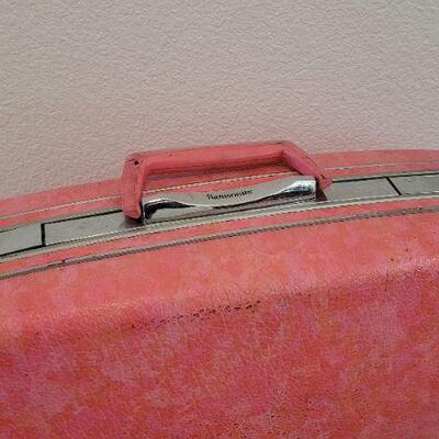 Lot 79: Vintage SAMSONITE SILHOUETTE Pink Sky Luggage 