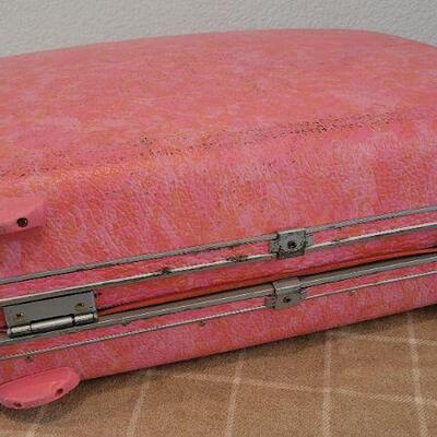 Lot 79: Vintage SAMSONITE SILHOUETTE Pink Sky Luggage 