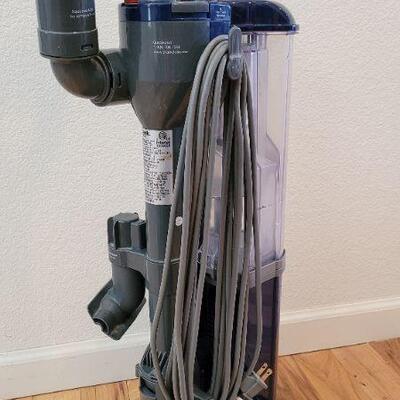 Lot 80: SHARK NAVIGATOR Vacuum Cleaner TESTED A+ & CLEAN 