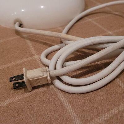 Lot 88: Vintage Mid Century Modern 2-Stage Lamp 26" TESTED A+