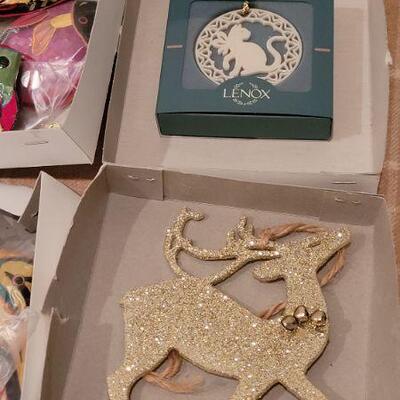 Lot 90: Vintage Christmas Ornaments Lot