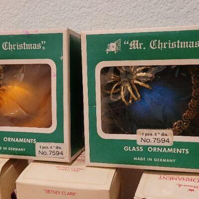 Lot 93: Assorted Vintage Christmas Ornaments Bundle