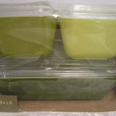 #1 Vintage Pyrex Ware 8 piece Avocado color dishes New in package