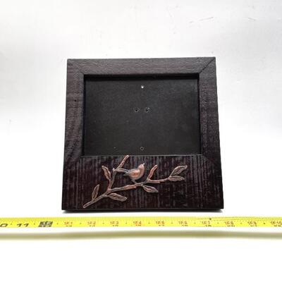 WOOD & METAL BIRD PICTURE FRAME (LOT #147)