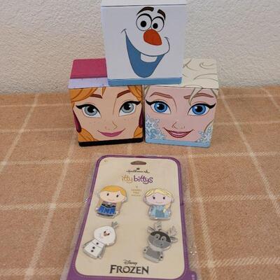 Lot 155: NEW Disney Frozen Cubeez and Pins