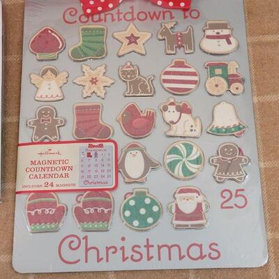 Lot 156: Vintage Christmas Pillow, Outdoor Flag and Magnet Countdown 