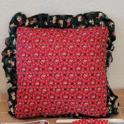 Lot 156: Vintage Christmas Pillow, Outdoor Flag and Magnet Countdown 