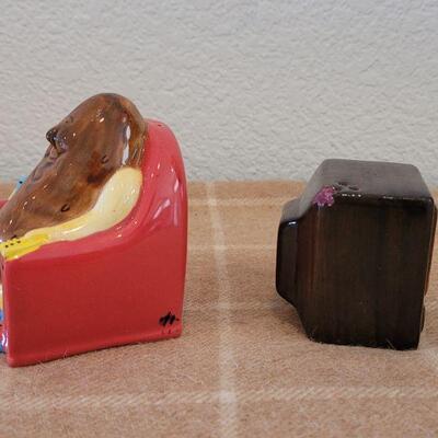 Lot 162: Vintage Omnibus Salt and Pepper Shakers (TV has some chips- shown in photos)