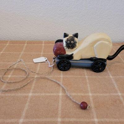 Lot 187: Kitty Pull Toy Deco
