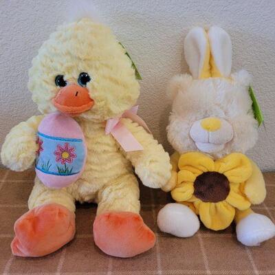 Lot 193: (2) New Easter Plushies