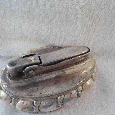Vintage Ronson " Crown " table lighter.