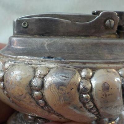 Vintage Ronson " Crown " table lighter.