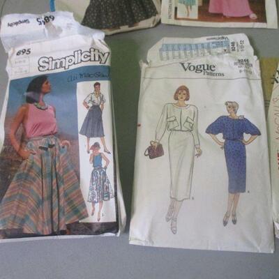Lot 10 - Vintage Clothes Patterns