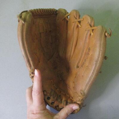 Lot 35 - Wilsons Ron Cey A2230 Baseball Glove