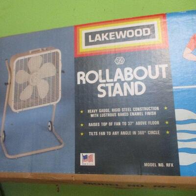 Lot 40 - Lakewood Rollabout Stand LOCAL PICK UP ONLY