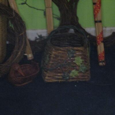 Lot 60 - Mixed Lot of Home DÃ©cor LOCAL PICKUP ONLY