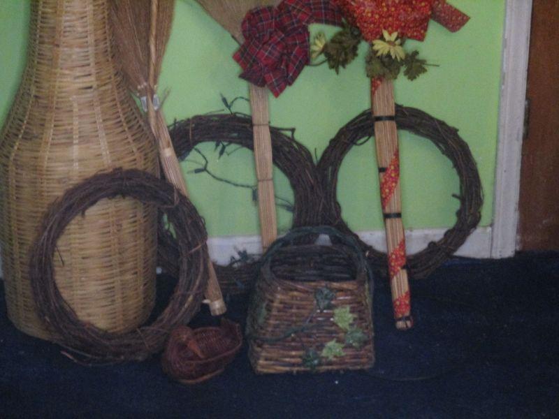 Lot 60 Mixed Lot of Home Décor LOCAL PICKUP ONLY