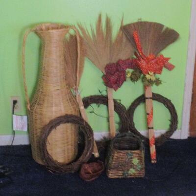 Lot 60 - Mixed Lot of Home DÃ©cor LOCAL PICKUP ONLY