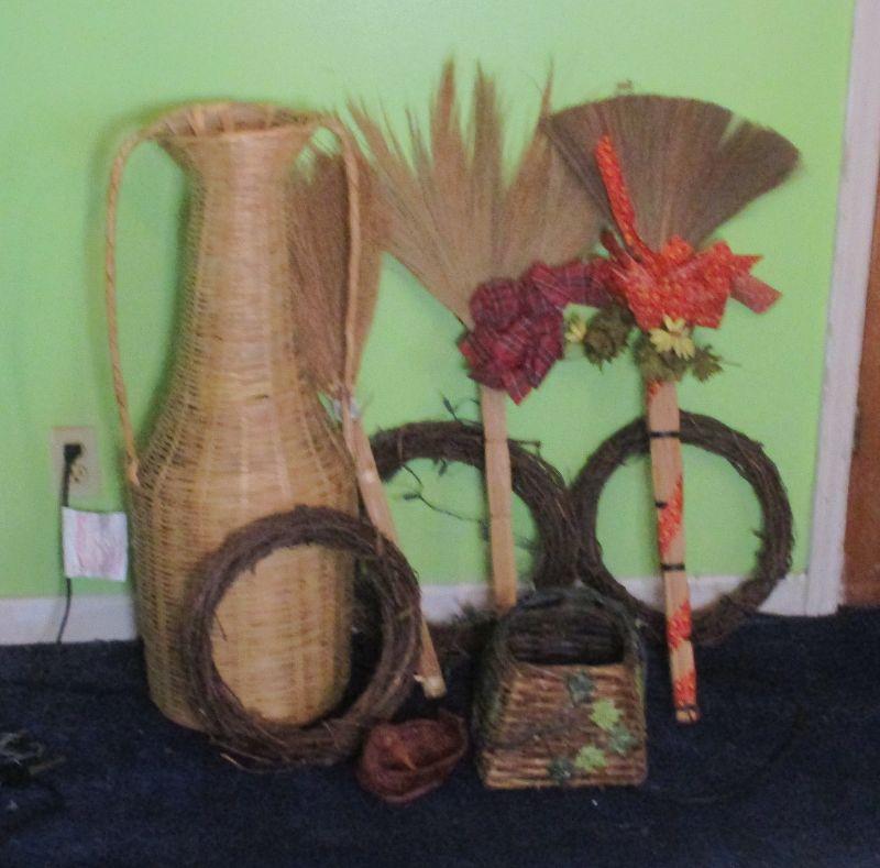 Lot 60 Mixed Lot of Home Décor LOCAL PICKUP ONLY