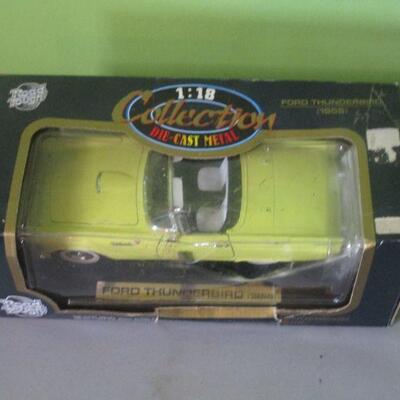 Lot 62 - 1955 Ford Thunderbird Scale Model Car