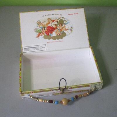 Lot 64 - Cigar Box Purse