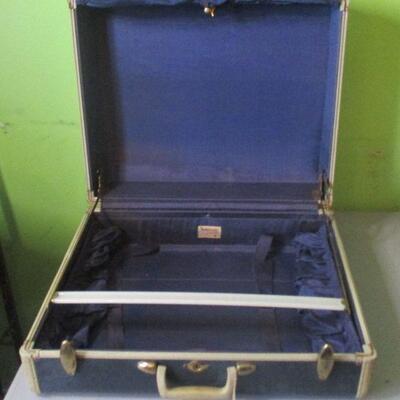 Lot 65 - Vintage Hard Samsonite Blue Suitcase  LOCAL PICK UP ONLY