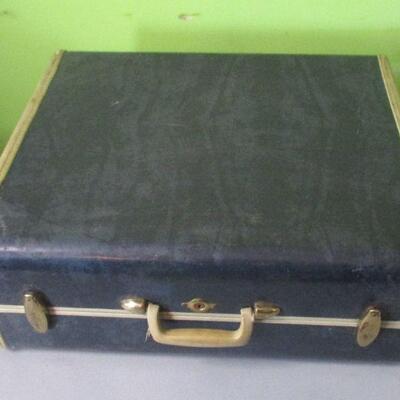 Lot 65 - Vintage Hard Samsonite Blue Suitcase  LOCAL PICK UP ONLY