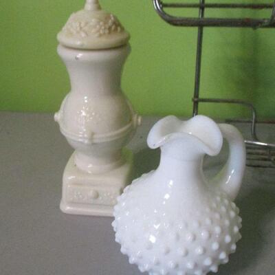 Lot 69 - Avon Collectibles and Shower Caddy