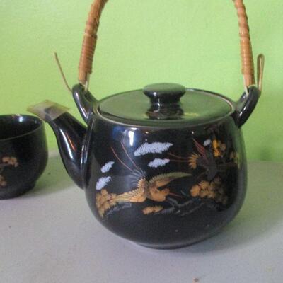 Lot 70 - Made in Japan Tea Set