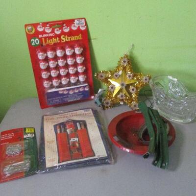 Lot 71 - Misc Christmas Lot