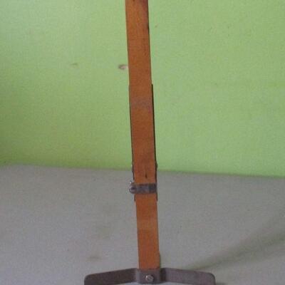 Lot 75 - Pin-it Skirt Marker