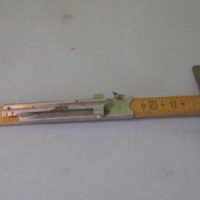 Lot 75 - Pin-it Skirt Marker
