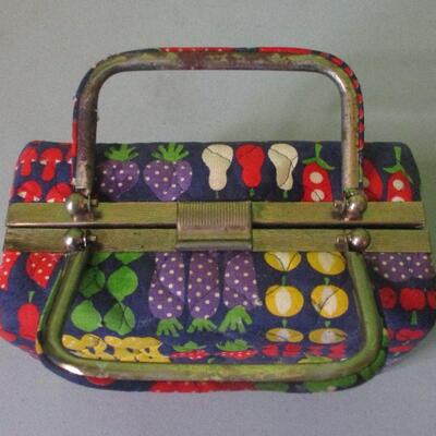 Lot 85 - Quilted Box Purse