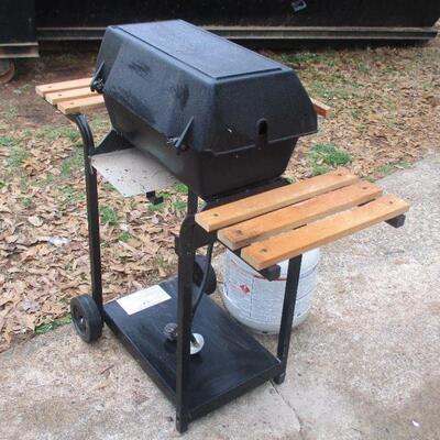 Lot 104 - Regent Sun D-1000E Gas Grill LOCAL PICK UP ONLY