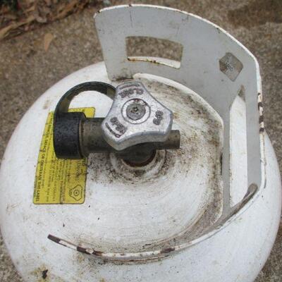 Lot 106 - Propane Tank LOCAL PICK UP ONLY