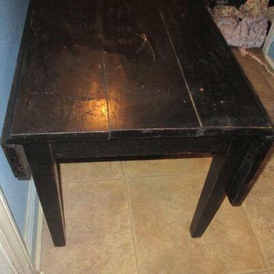 Lot 107 - Sold Wood Drop Leaf Table LOCAL PICK UP ONLY